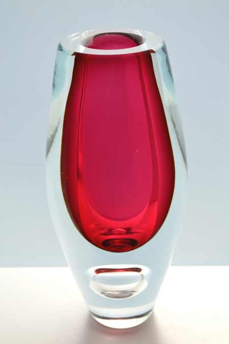 ** SOLID, HEAVY MAGNIFICENT CONTEMPORARY CZECH ART GLASS SCULPTURAL VASE DESIGNED BY JERONIM TISLJAR